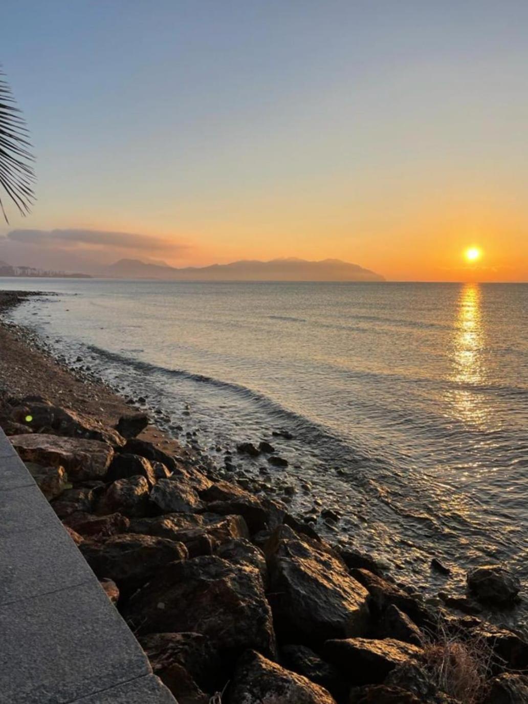 Vistas Al Mar Desde La Playa De El Rihuete En Puerto De Mazarron公寓 外观 照片